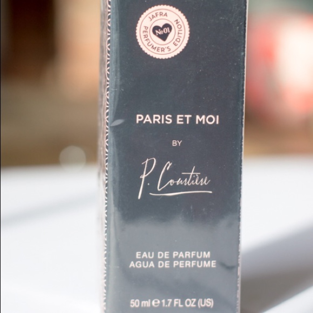 Jafra PARIS Et Moi Eau De Parfum 1.7 ox Brand New!